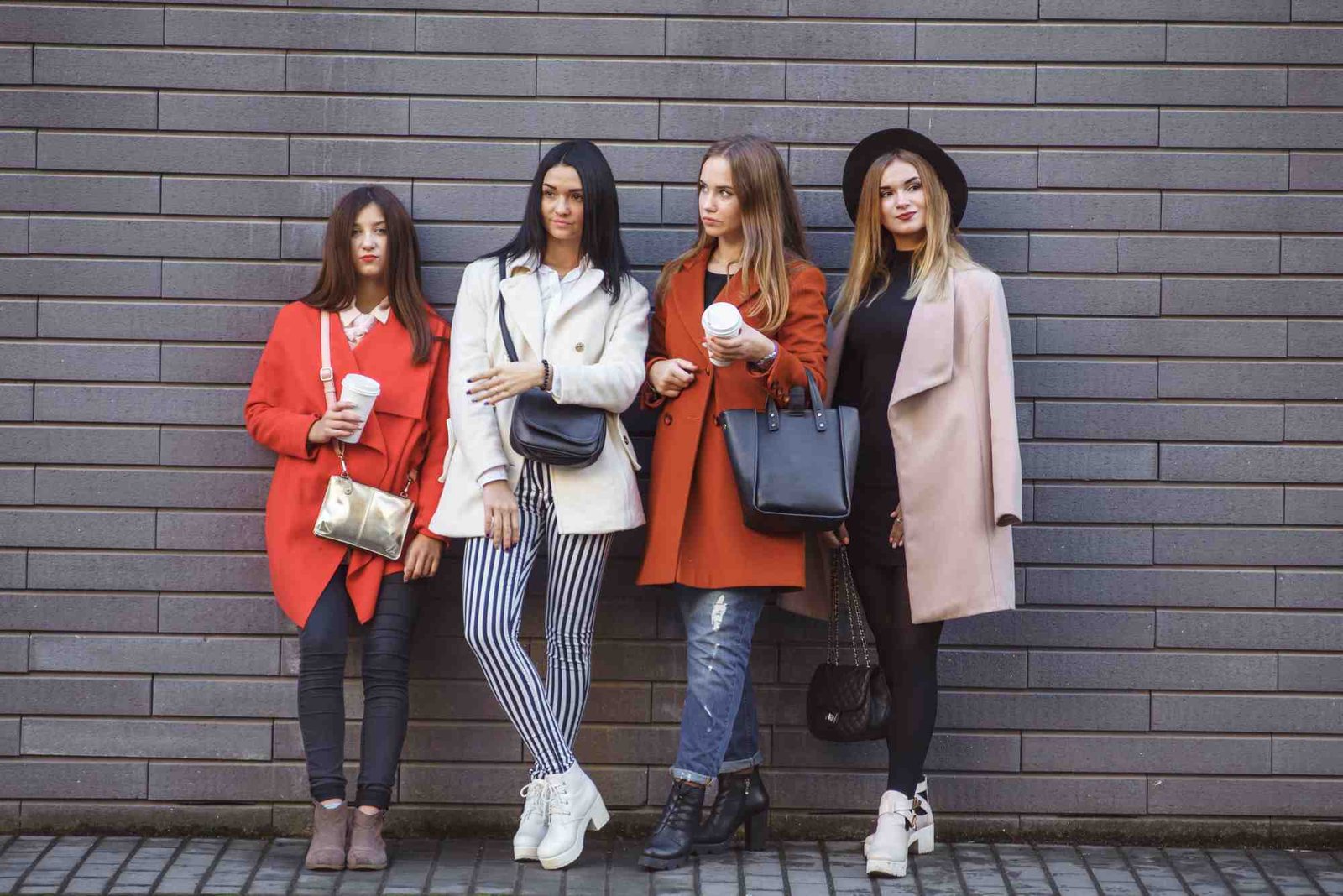 Tren Bahan Kain Untuk Fesyen Wanita 2025