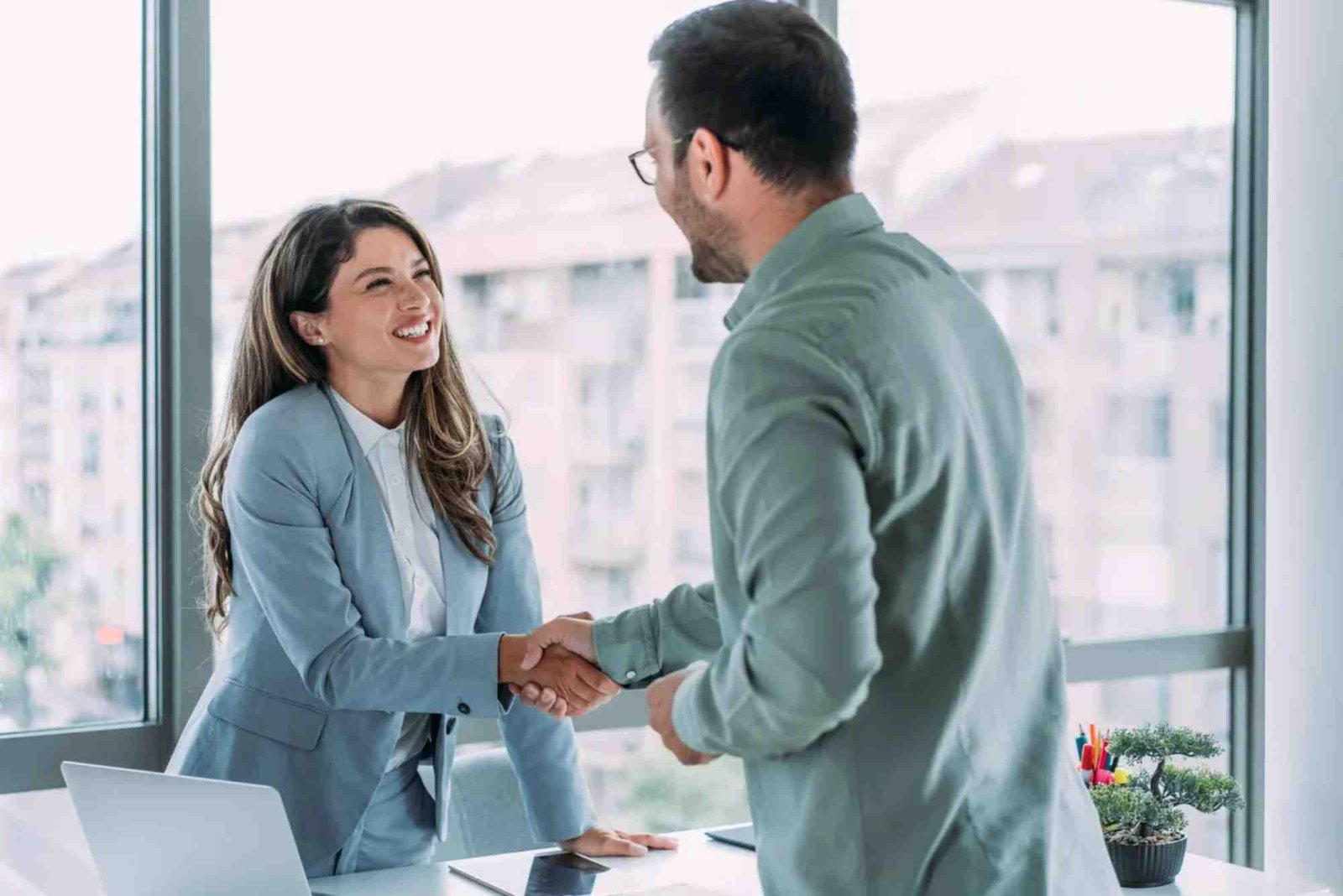 Cara Mengelola Karyawan Baru dengan Efektif