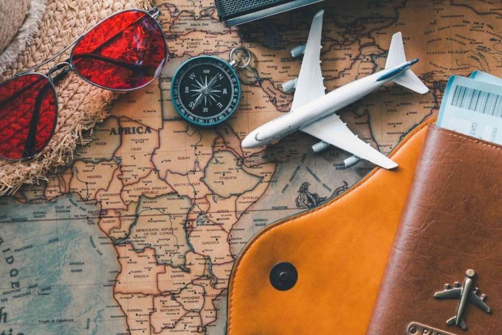 Perbandingan Liburan Domestik dan Internasional