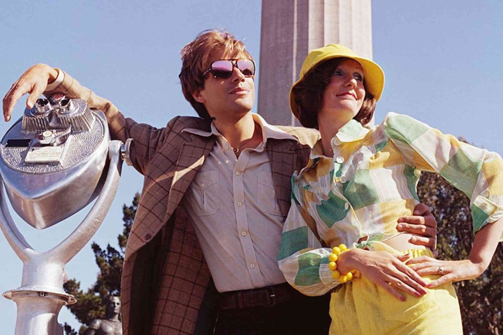 Outfit Liburan Stylish untuk Foto Instagramable