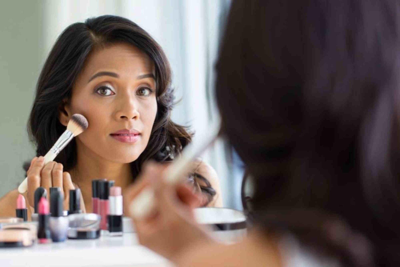 Cara Menyesuaikan Makeup dengan Waktu dan Acara